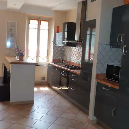 Spacieux Face A La Cite Medievale Holiday home