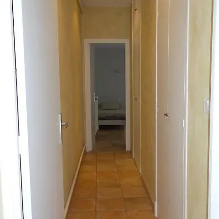 Spacieux Face à La Cité Médievale *