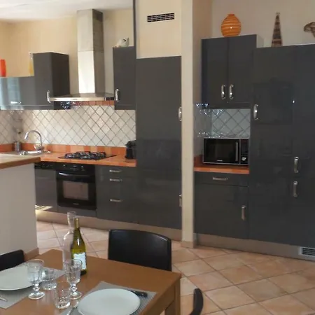 Holiday home Spacieux Face A La Cite Medievale